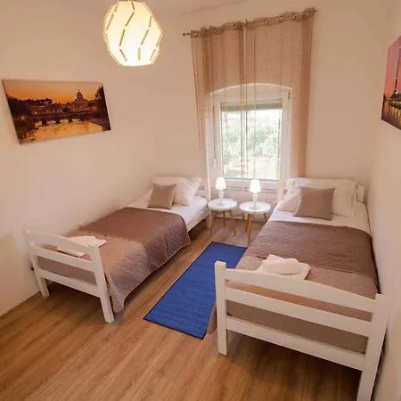 In - Istrien 51821 Holiday home Pula